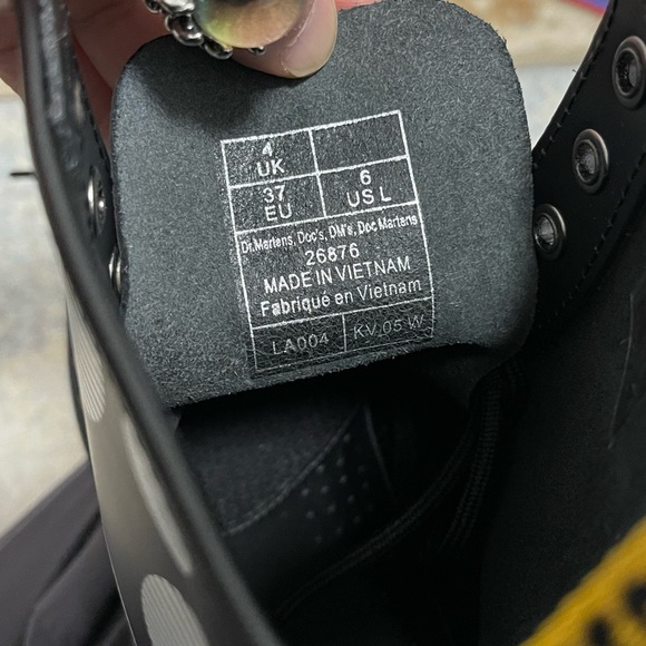 NIB Women’s Size 6 Dr. Martens 1460 Polka Dot Smooth Leather 8-Eye Lace Boots - Picture 9 of 14